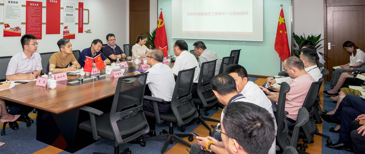 为旅游插上航空“翅膀”，给旅游增添科技“引擎”，用创新创造更大价值