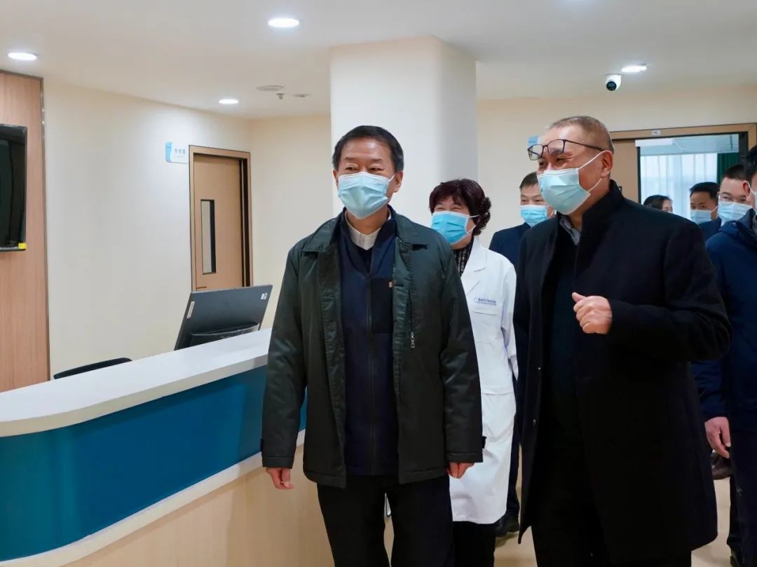 四川省尊龙凯时集团党委书记、董事长任丁率队赴锦弘集团调研