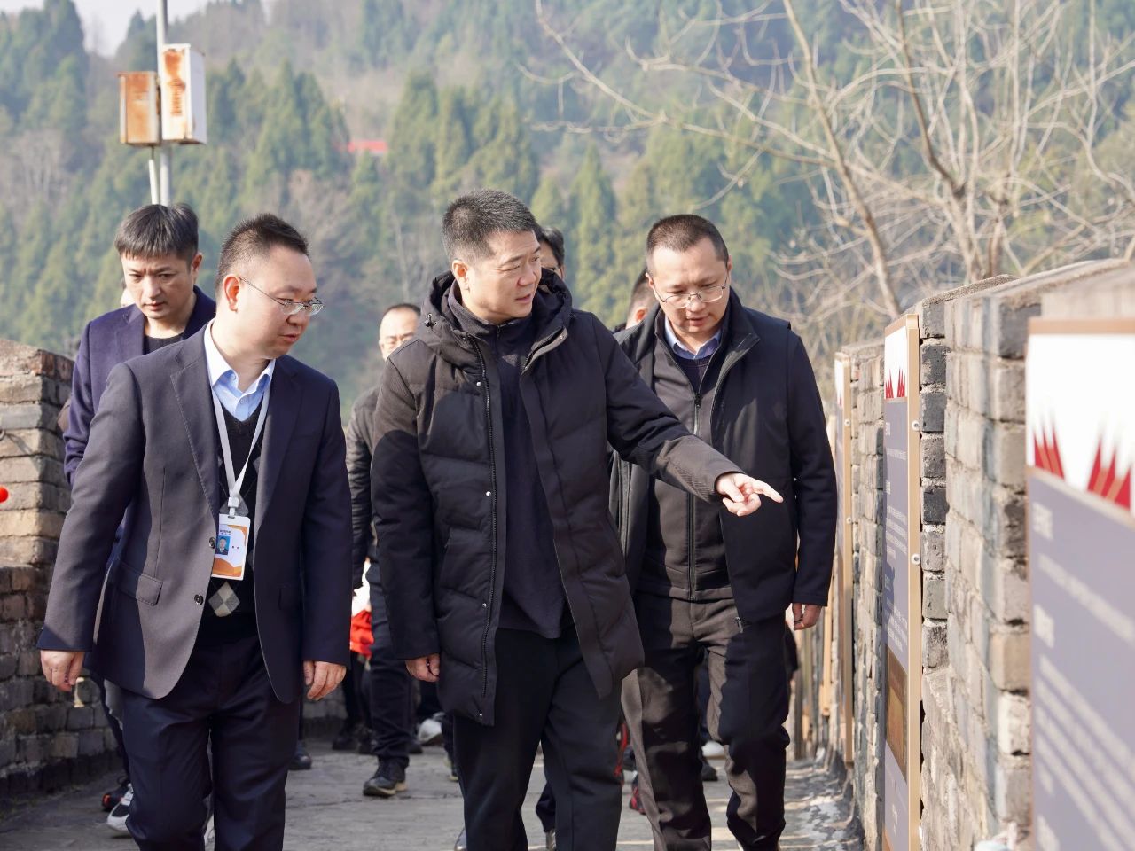 省尊龙凯时集团党委书记、董事长游勇检查督导春节安全生产工作并看望慰问坚守岗位的一线干部员工