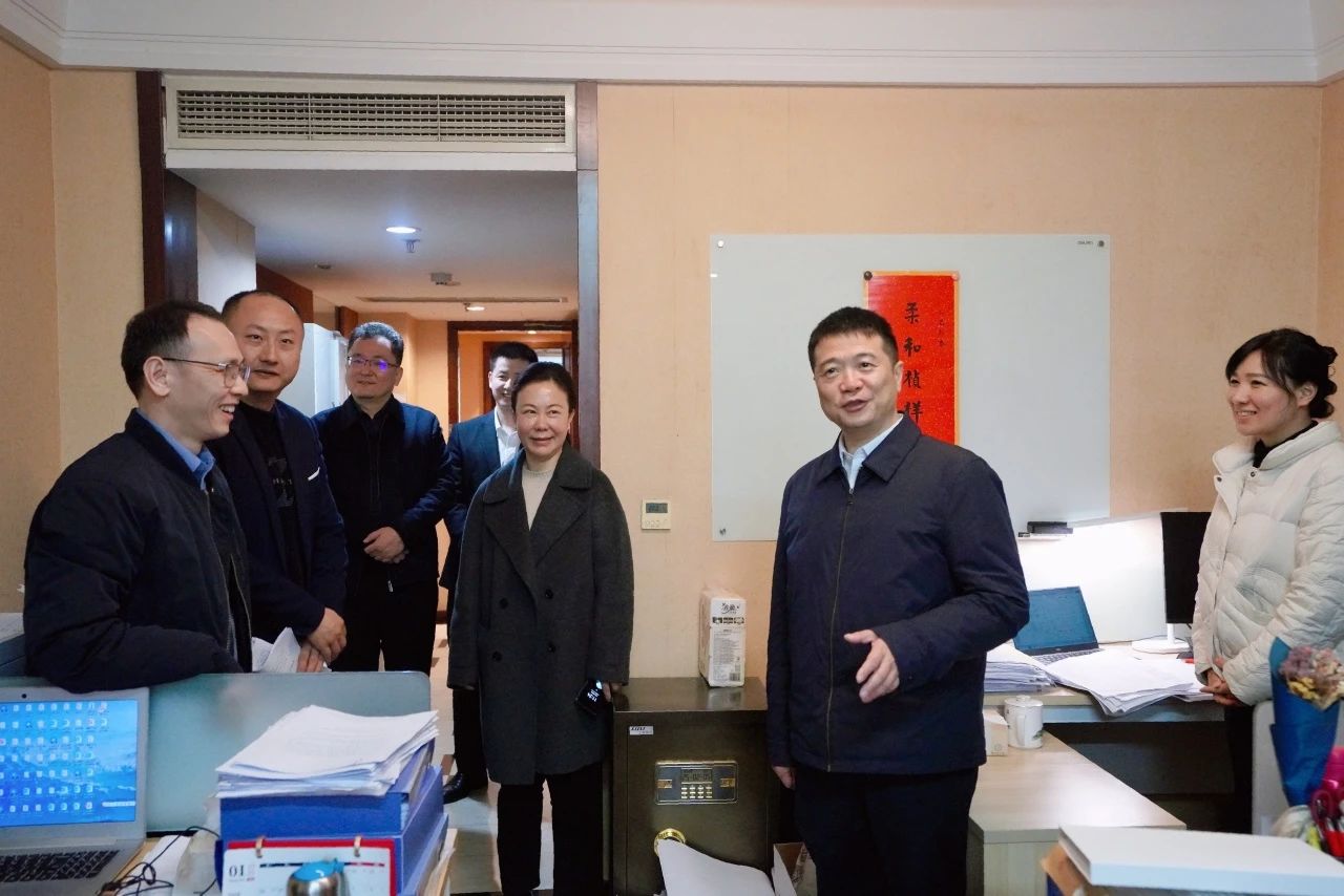 温暖启航，共赴新篇！—— 省尊龙凯时集团领导走访慰问干部职工